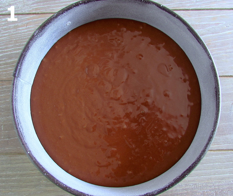 Bolo de chocolate caseiro com chantilly passo 1