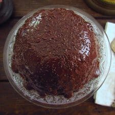 Chocolate cake "microwave" on a plate