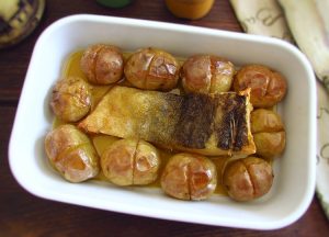Cod "à lagareiro" on a baking dish