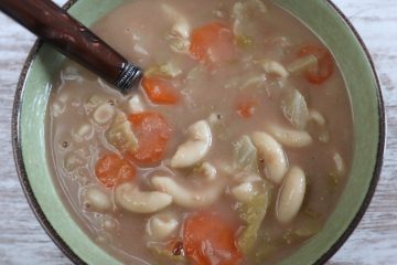 Red bean soup on a soup bowl
