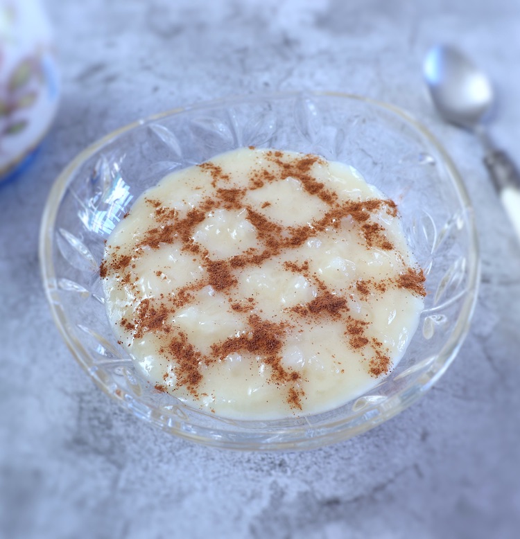 Rice pudding on a glass bowl