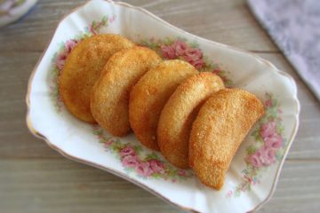 Tuna rissoles on a small platter