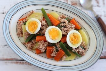 Easy tuna salad on a platter
