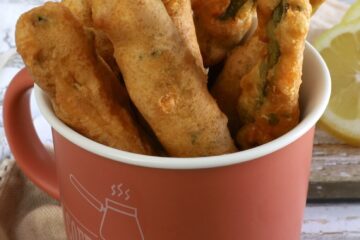 Peixinhos da Horta (Portuguese Fried Green Beans) in a mug