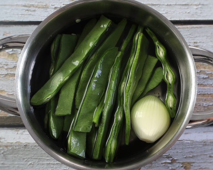 Peixinhos da Horta (Portuguese Fried Green Beans) step 2