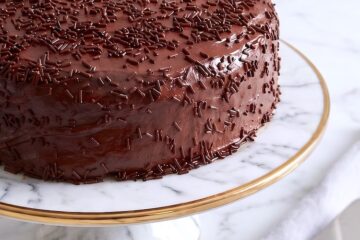 Bolo Brigadeiro num prato