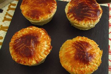 Mini tuna pies