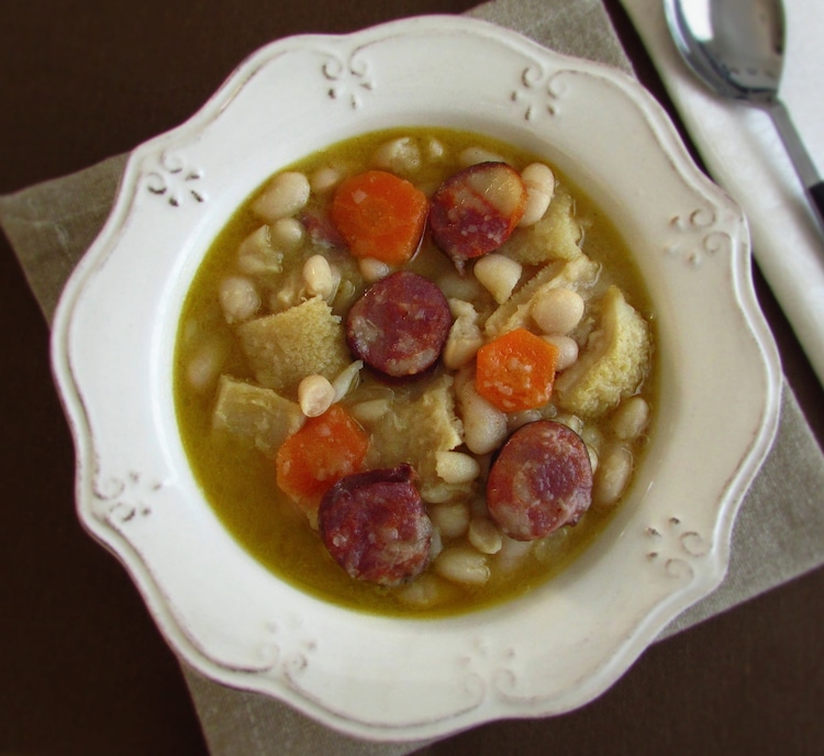 Portuguese tripe served on a bowl