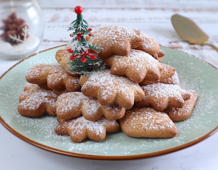 Biscoitos de Natal num prato