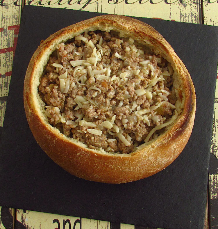 Bread filled with meat mixture