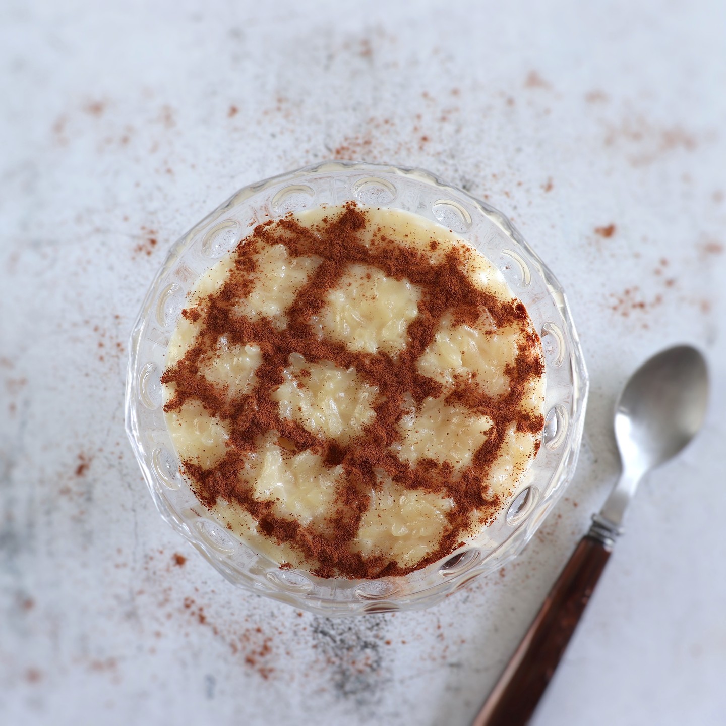 Rice pudding with sweetened condensed milk | Food From Portugal

Everyone will like this creamy, light and very tasty sweet. After the rice cooked, flavor with cinnamon powder. In addition to give an extra flavor to the rice pudding, it also gives an original presentation. Bon appetit!!!

Recipe: https://www.foodfromportugal.com/recipes/rice-pudding-condensed-milk/

#food #easy #easyrecipes #instafood #recipe #recipes #homemade #condensedmilk #rice #ricepudding #ricepuddingrecipe #dessert
