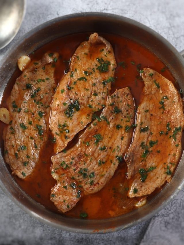Best Pork Steaks with Delicious Sauce