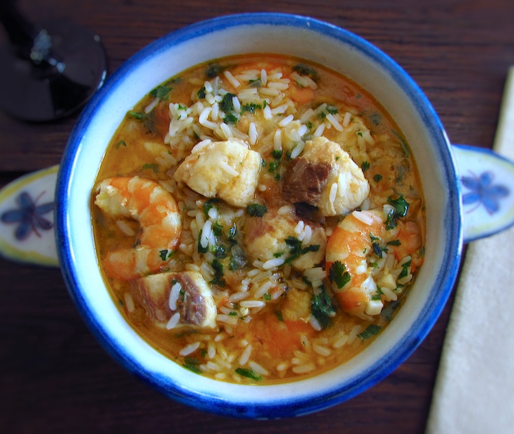 Dogfish stew with rice and shrimp on a tureen