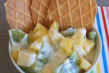 Fruit with wafers on a dish