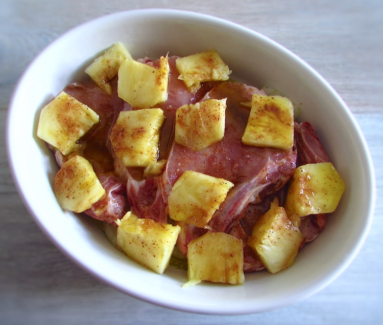 Costeletas no forno com ananás | Food From Portugal