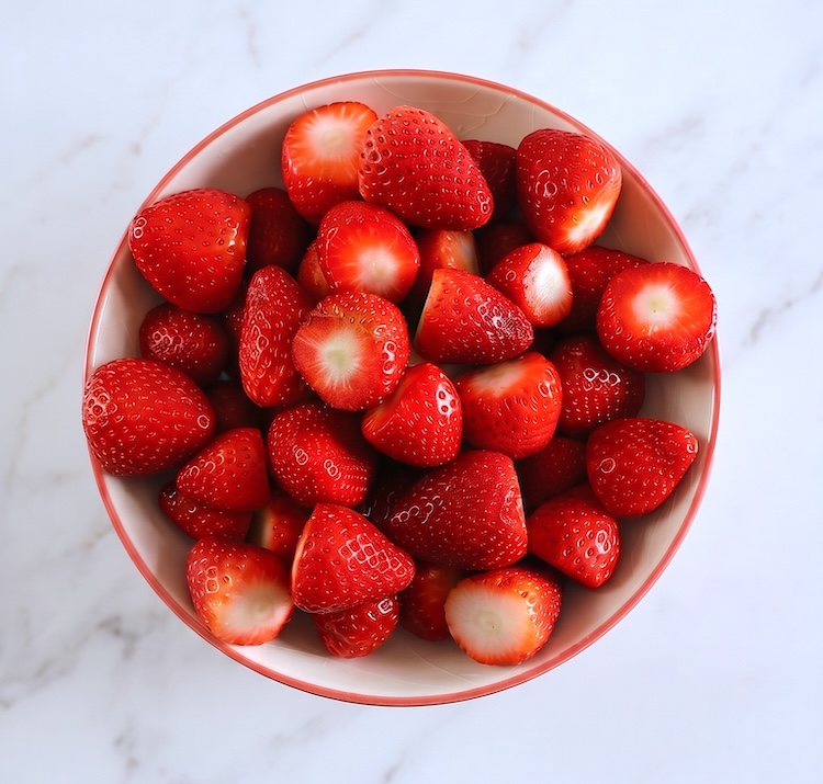 Fresh Strawberry Pie step 8