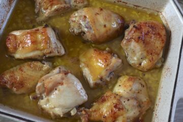 Baked garlic chicken in a baking dish