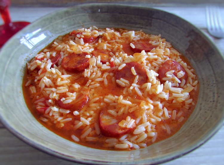 Chouriço rice on a dish bowl