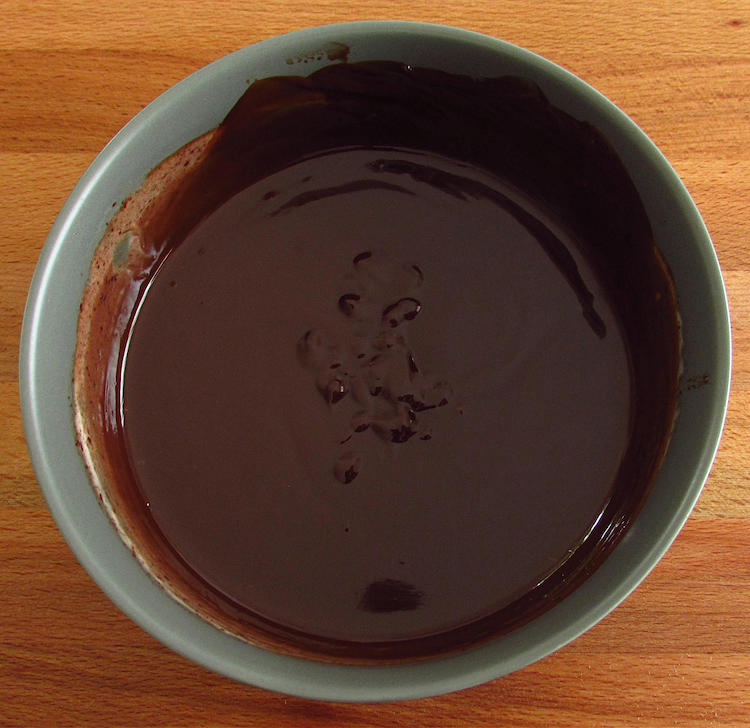 chocolate cream in a bowl