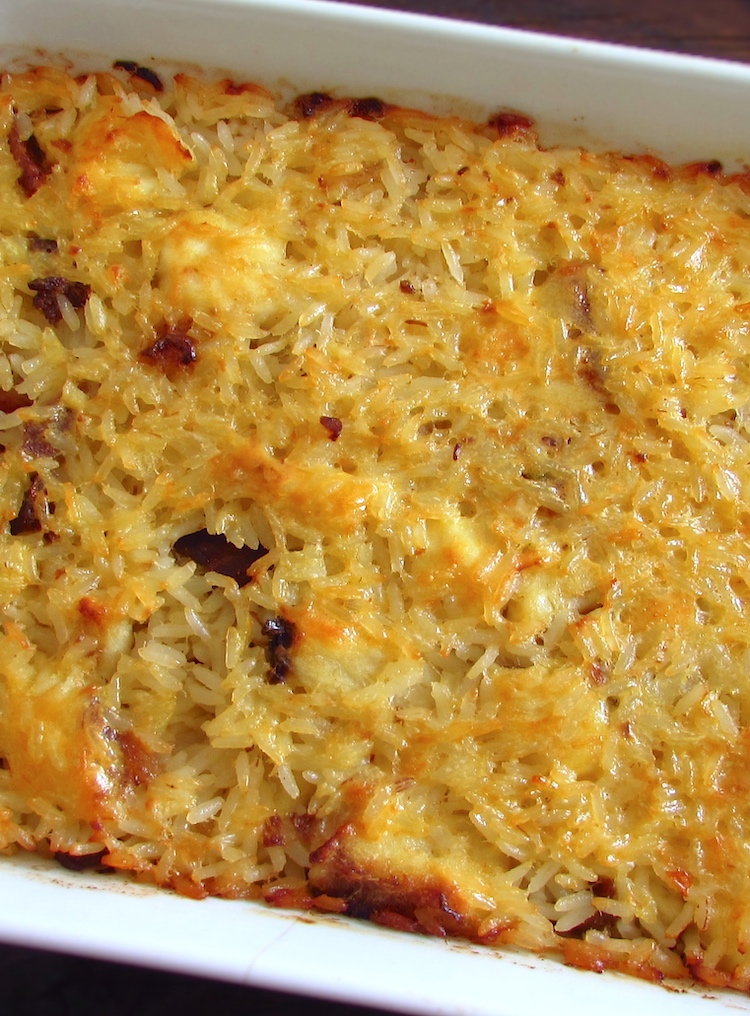 Baked rice with dogfish and chouriço on a baking dish