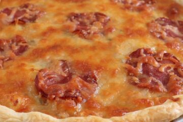 Tuna and potato pie with Portuguese sausage in a pie pan