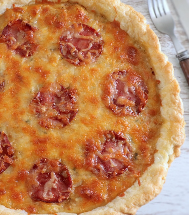Tuna and potato pie with Portuguese sausage in a pie pan
