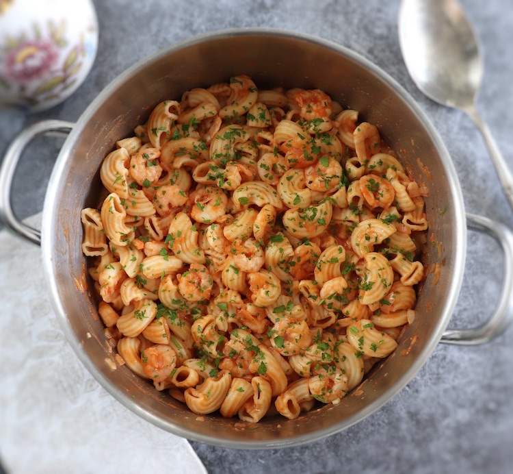 Shrimp macaroni on a large saucepan