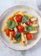 Easy Parmesan pasta with cherry tomato