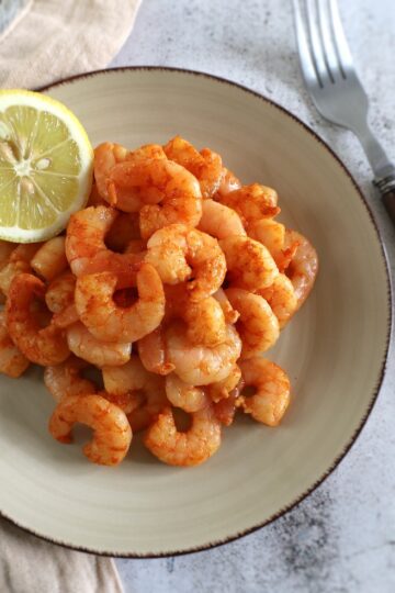 Easy Air Fryer Shrimp on a plate